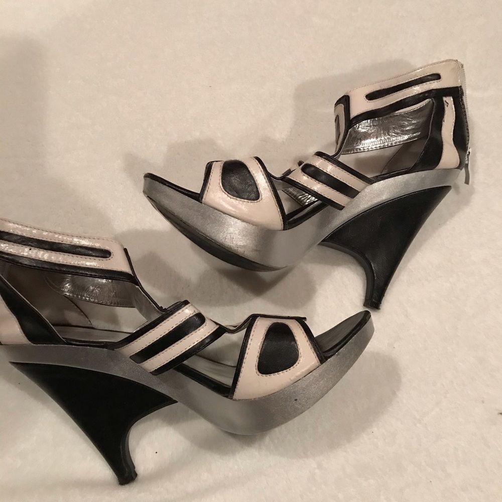 Platform black white and grey heel